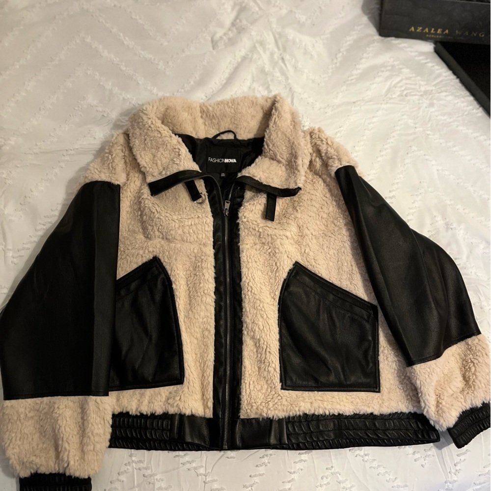 Fashionnova faux fur/leather Jacket